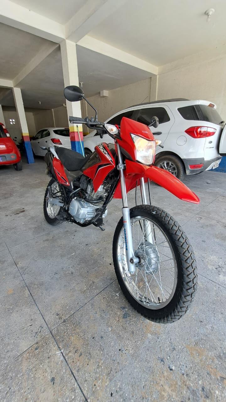 HONDA BROS 150 ES FRENTE DIREITA